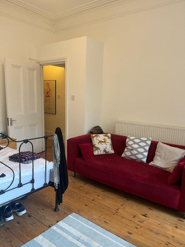 Room Tytherton Road in Greater London
