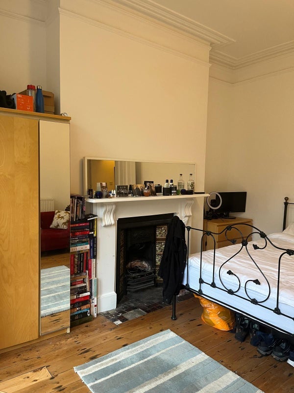 Room Tytherton Road in Greater London