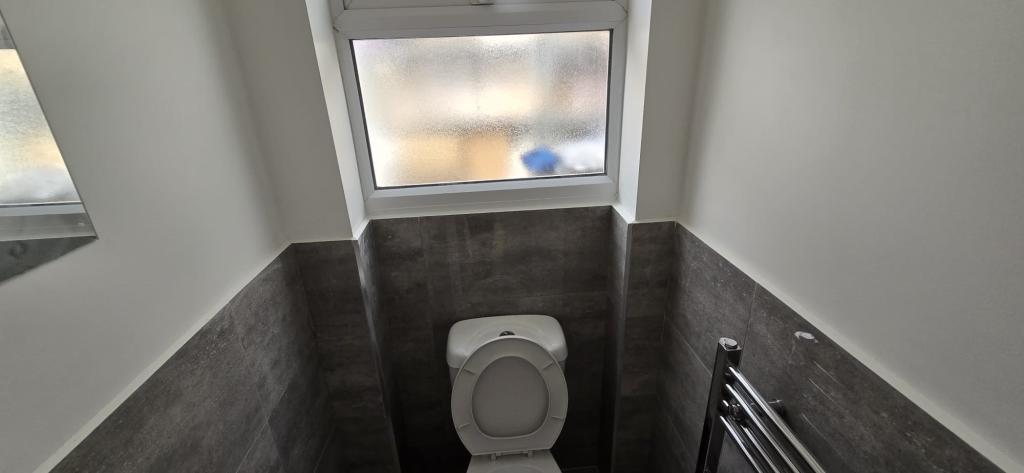 Flat Woodford Road in Greater London
