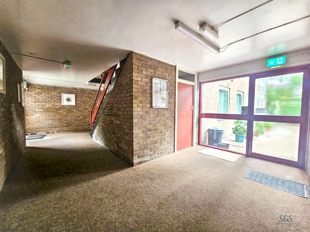 Flat Lavenham Close in Whitefield
