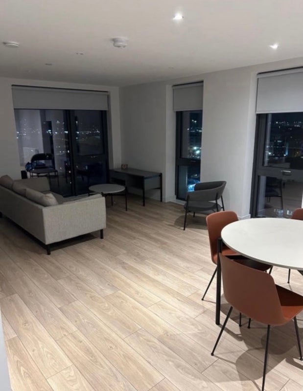 Room Clyde Place in Glasgow
