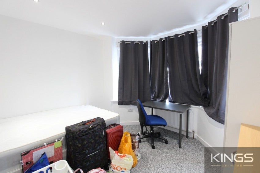Flat Merton Road in Southampton