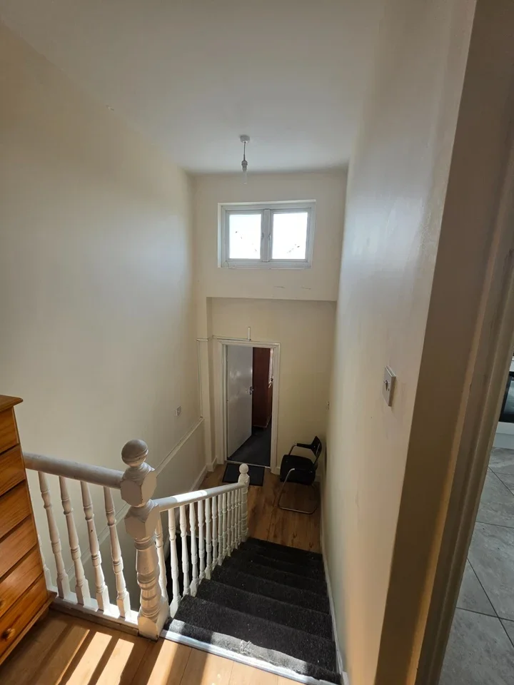 Flat Willesden Lane in Greater London