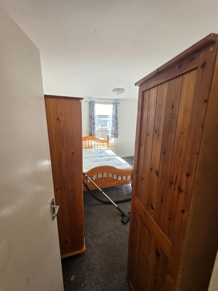Flat Willesden Lane in Greater London