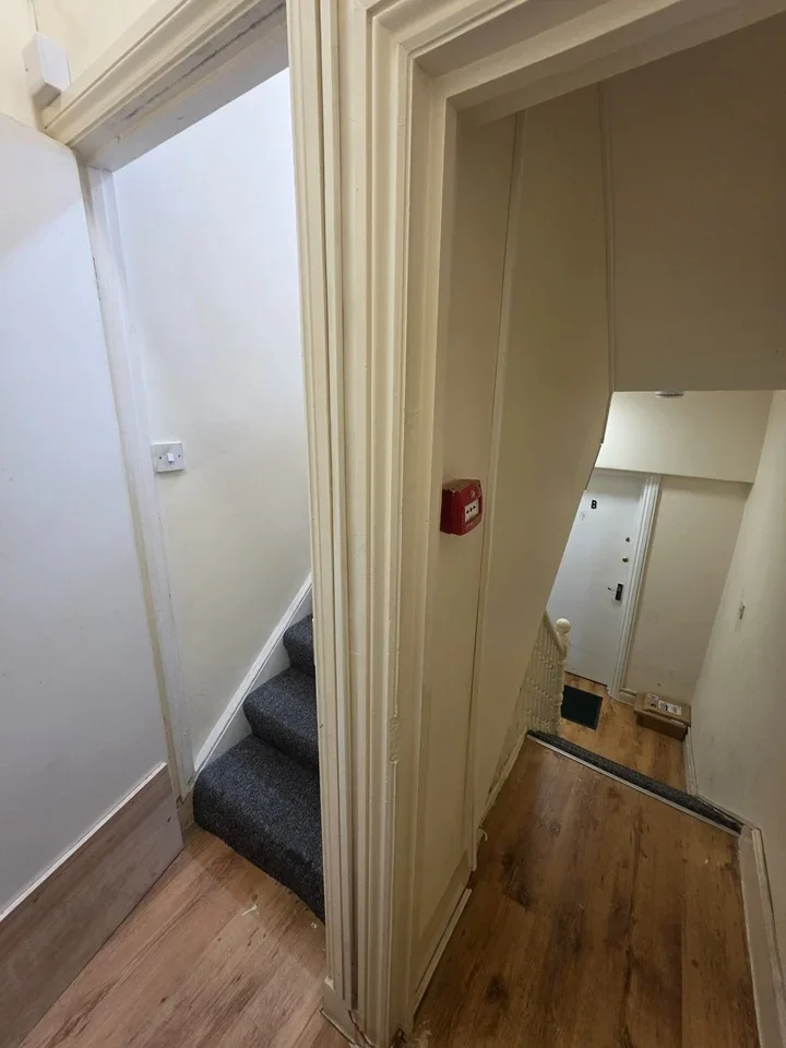 Flat Willesden Lane in Greater London