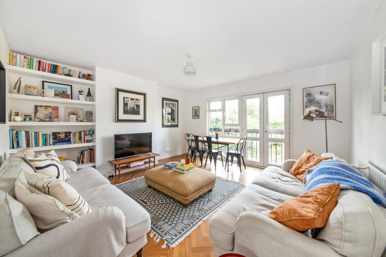 Flat Croxted Road in Greater London