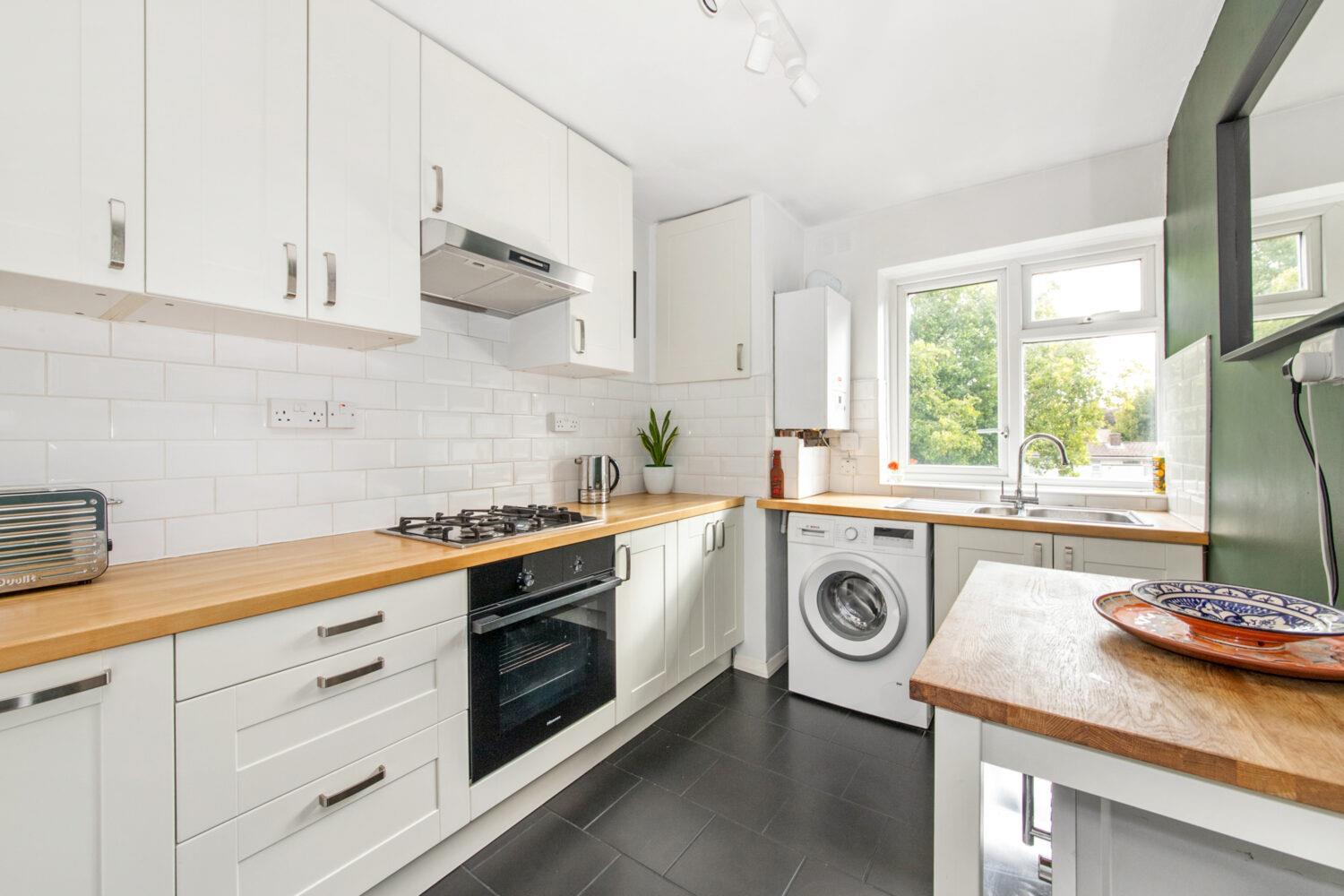 Flat Croxted Road in Greater London