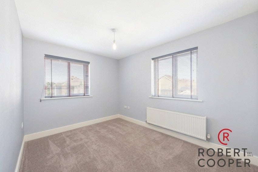 Flat Coleridge Drive in Greater London