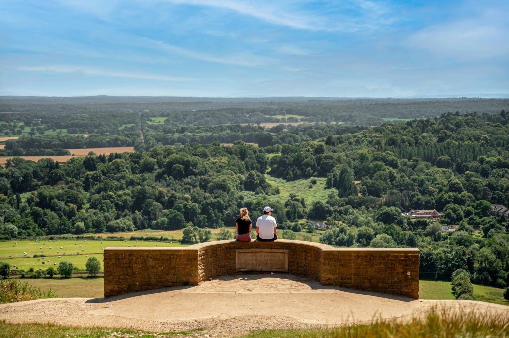 Flat Randalls Way in Mole Valley