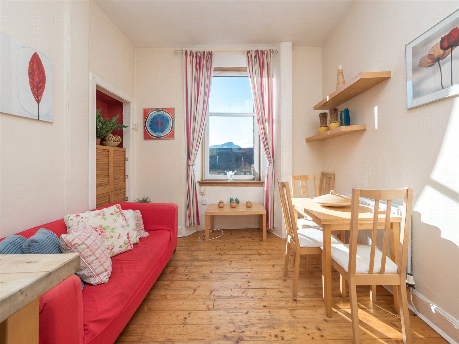 Flat Albion Road in City of Edinburgh
