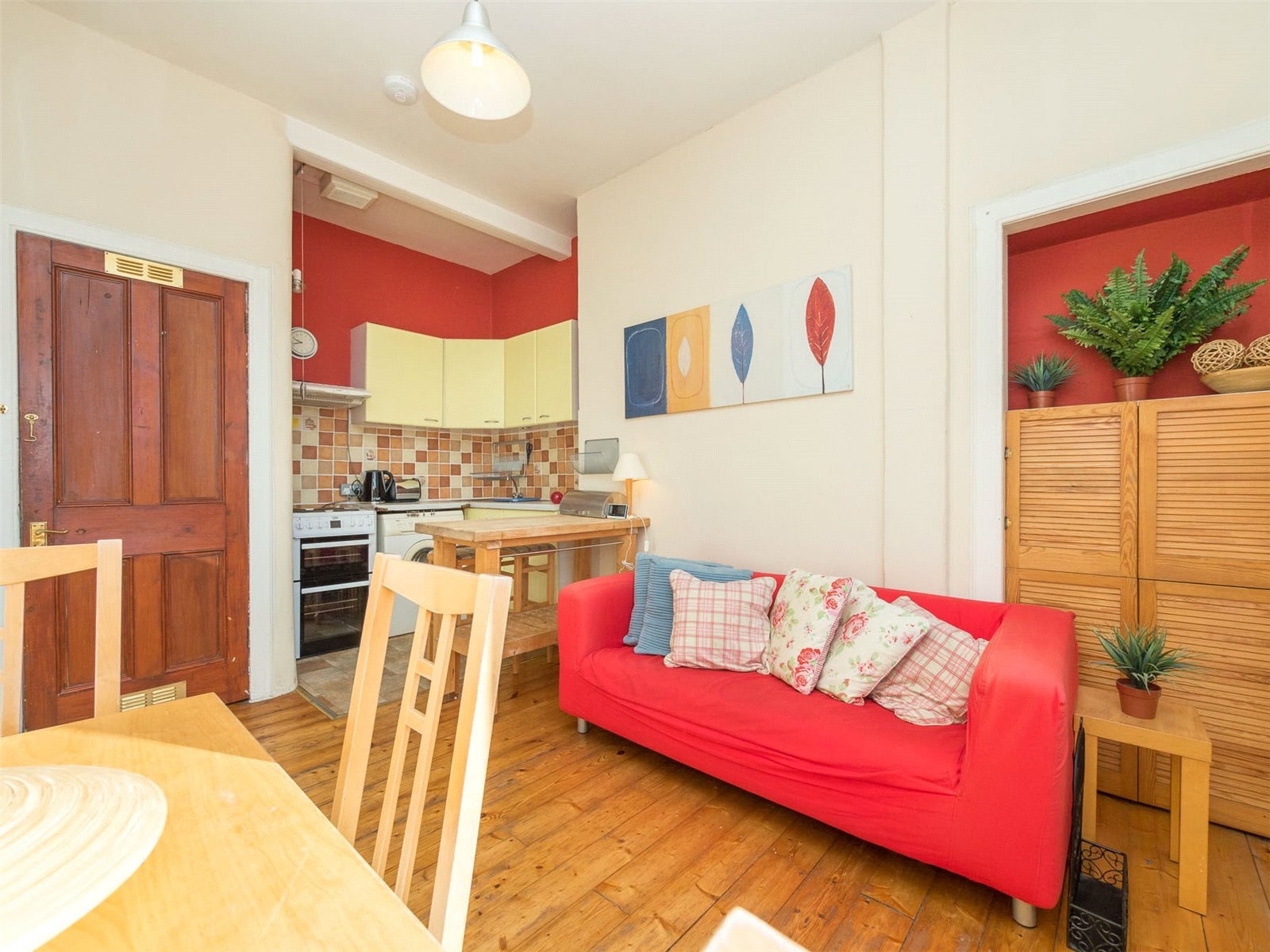 Flat Albion Road in City of Edinburgh