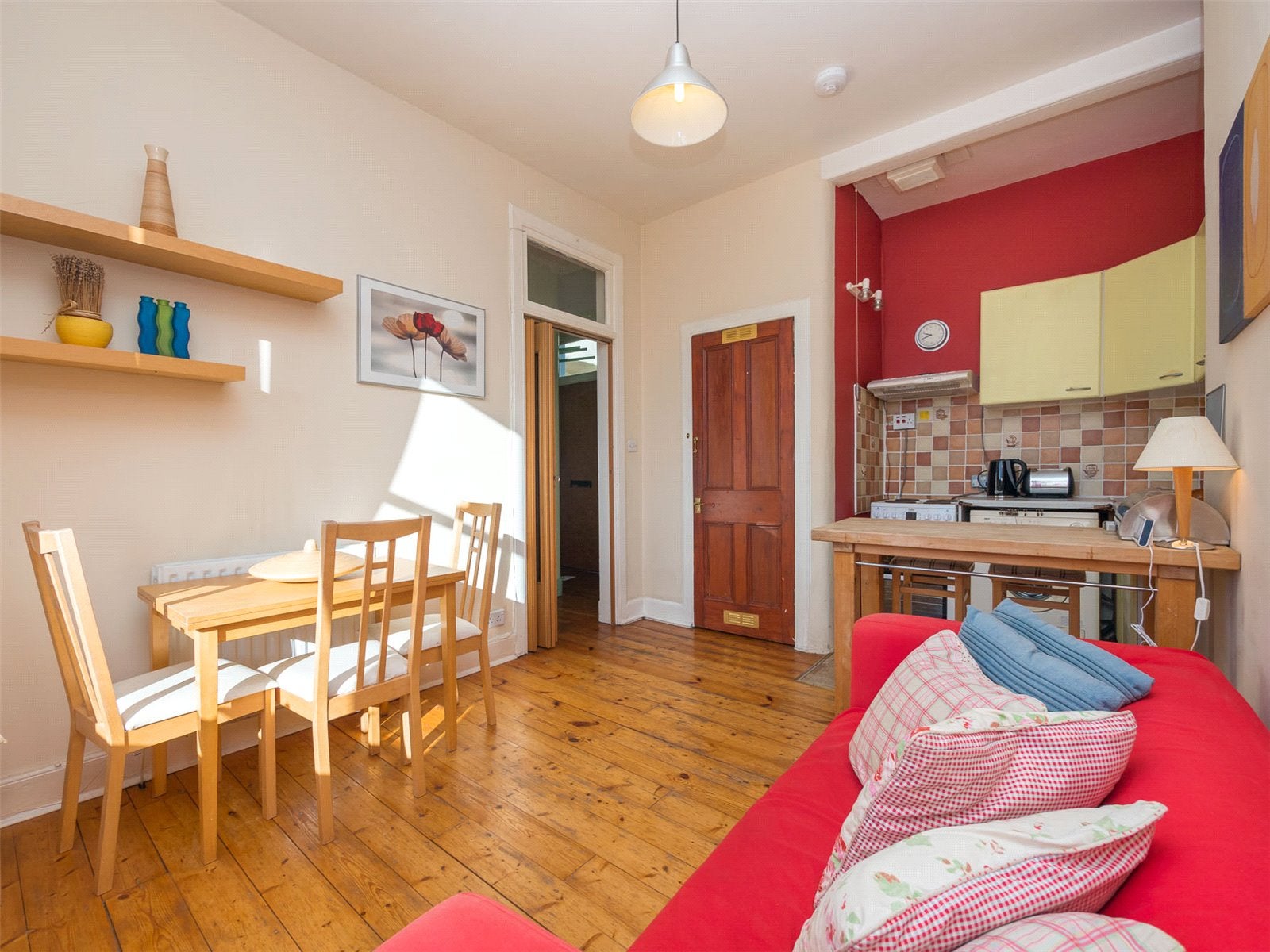 Flat Albion Road in City of Edinburgh