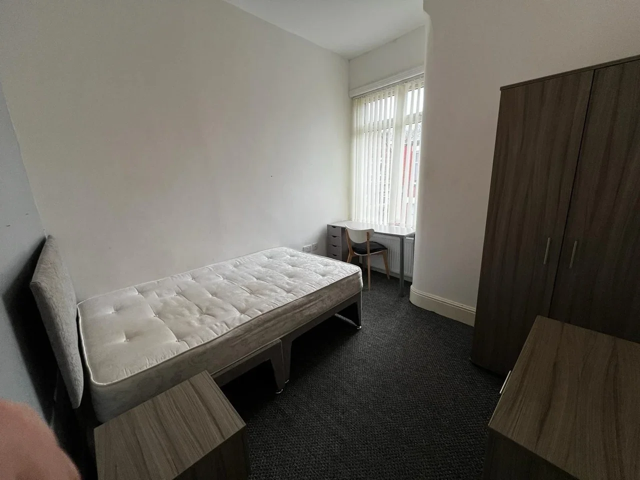 Room New Barton Street in Salford