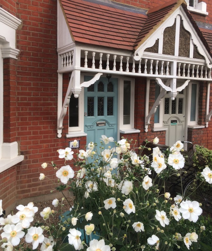 Room Kingsdown Avenue in Greater London