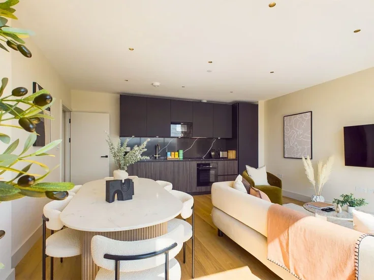 Flat St. Pancras Way in Greater London