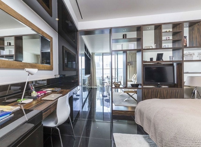 Flat Moor Lane in City of London