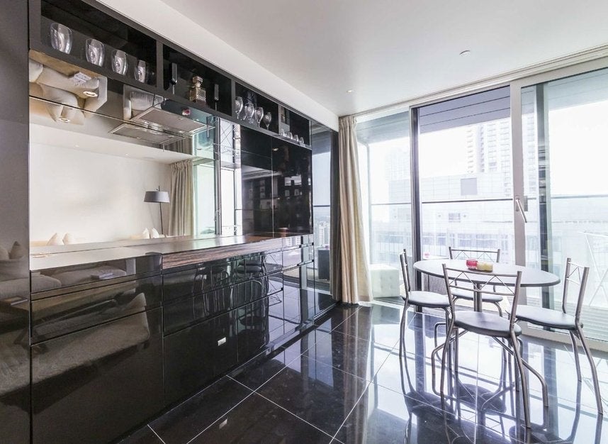 Flat Moor Lane in City of London