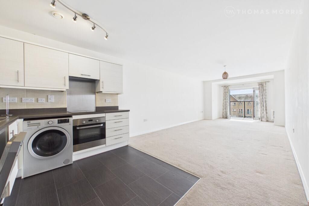 Flat Samuel Jones Crescent in Huntingdonshire