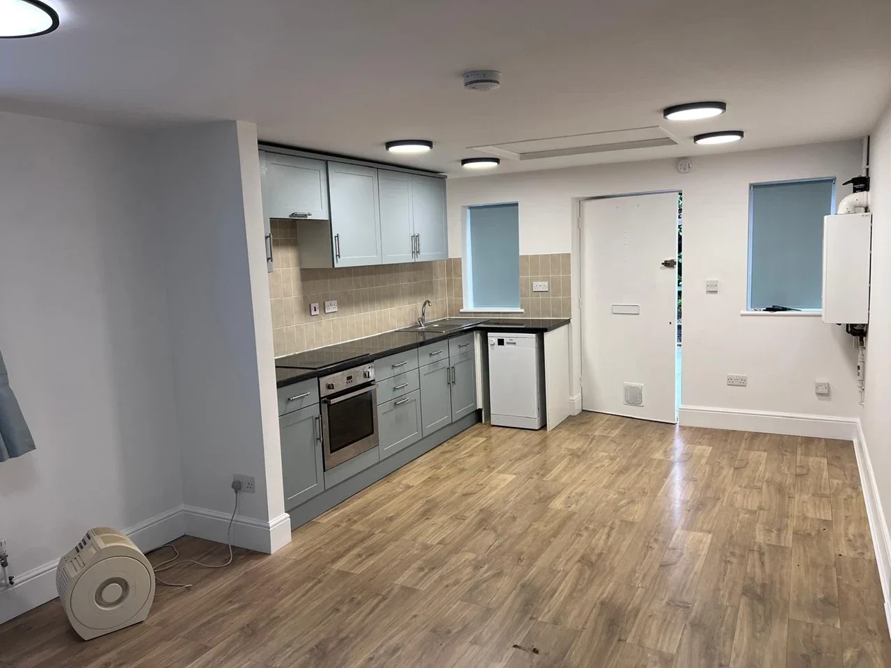 Room Kingsnorth Road in Ashford