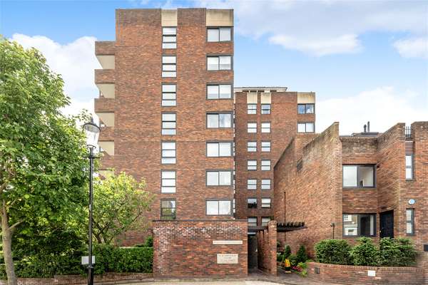 Flat Kensington Place in Greater London
