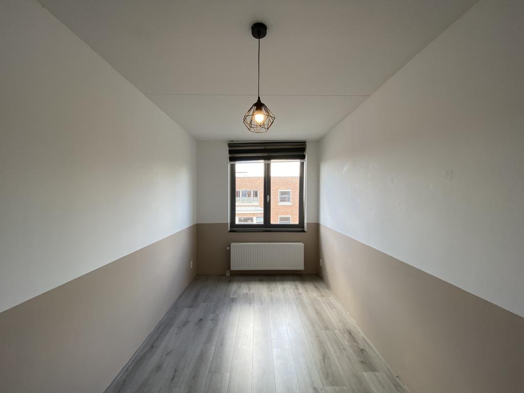 Appartement te huur: Mathenesserdijk 387, Rotterdam