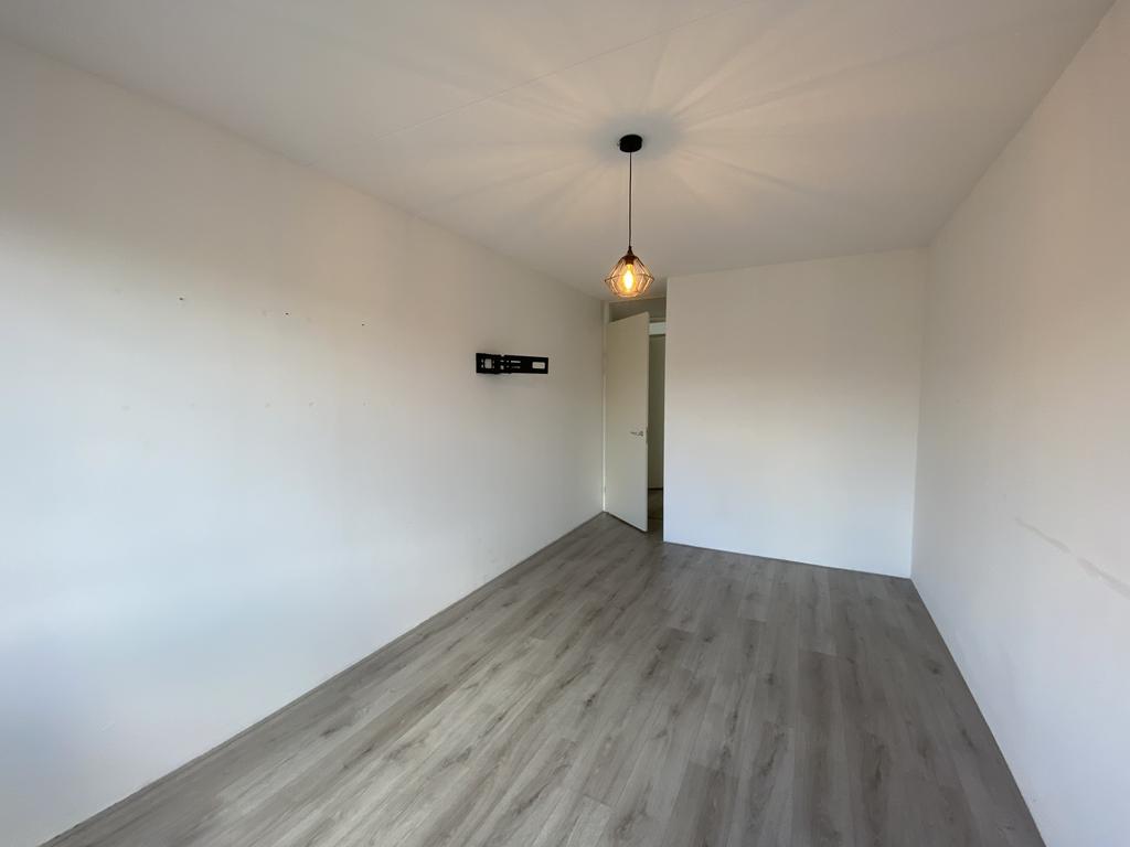 Appartement te huur: Mathenesserdijk 387, Rotterdam