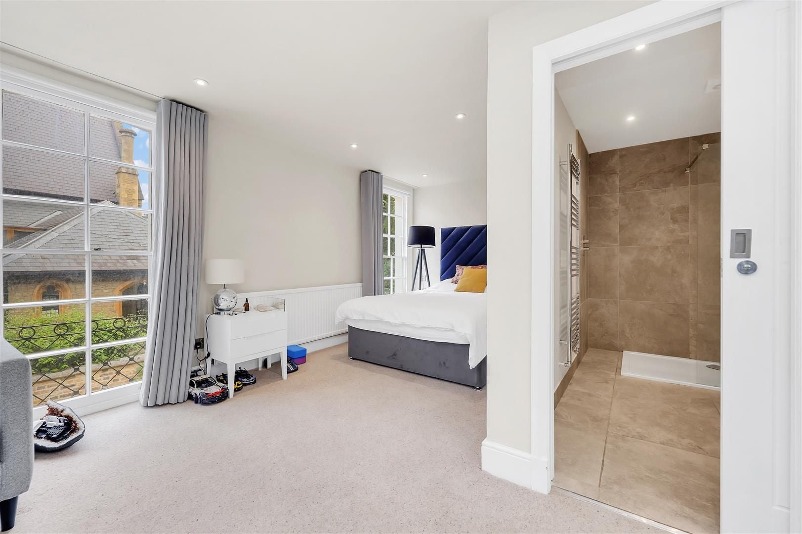 House Kynance Mews in Greater London