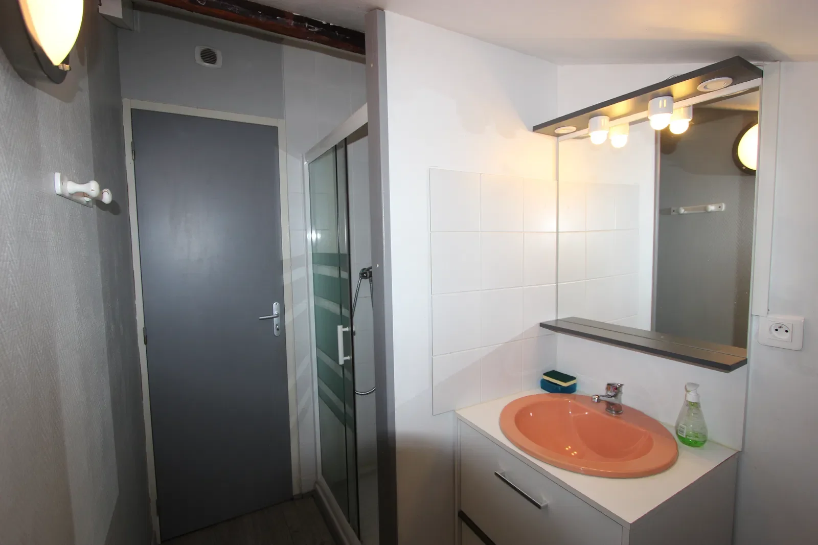 Room Rue Pierre Esquilat in Albi
