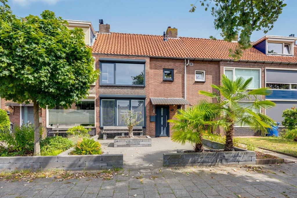 Huis Drossaardstraat 14 in Rijen