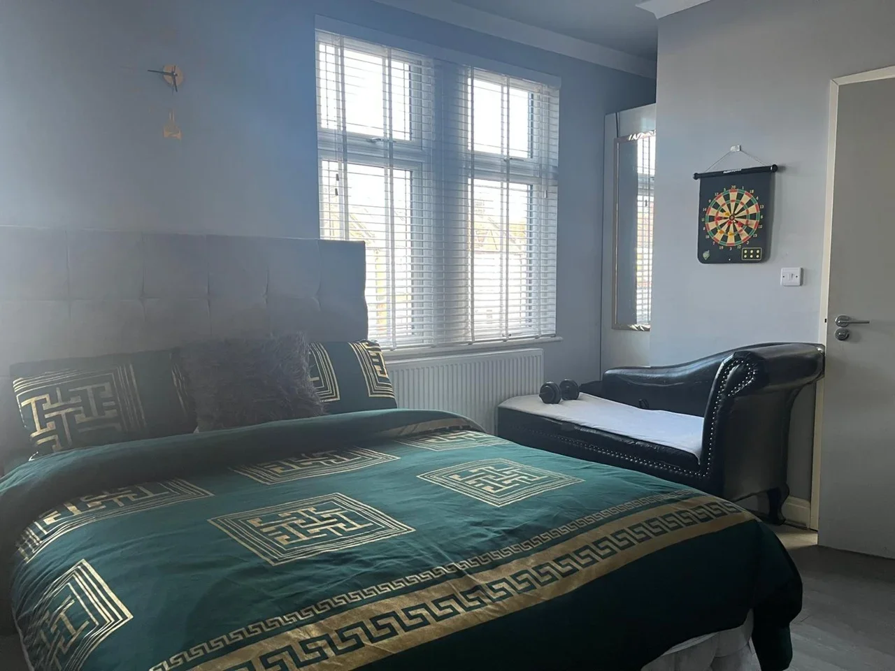Room Thorold Road in Greater London