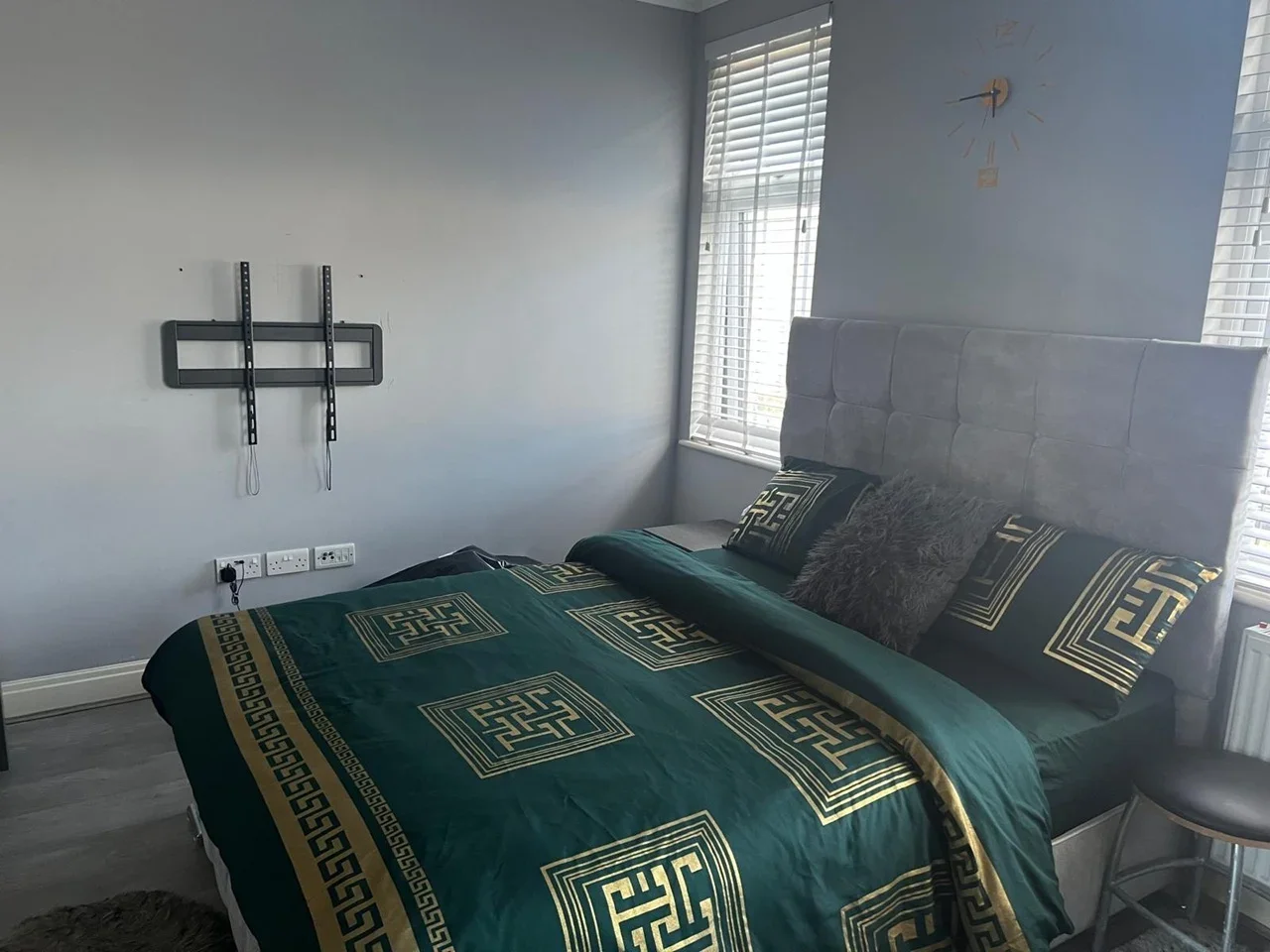 Room Thorold Road in Greater London