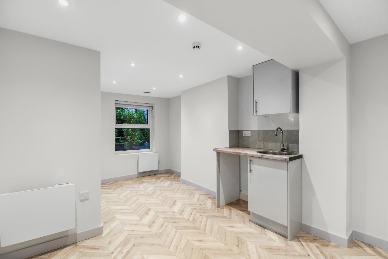Flat Newington Green Road in Greater London