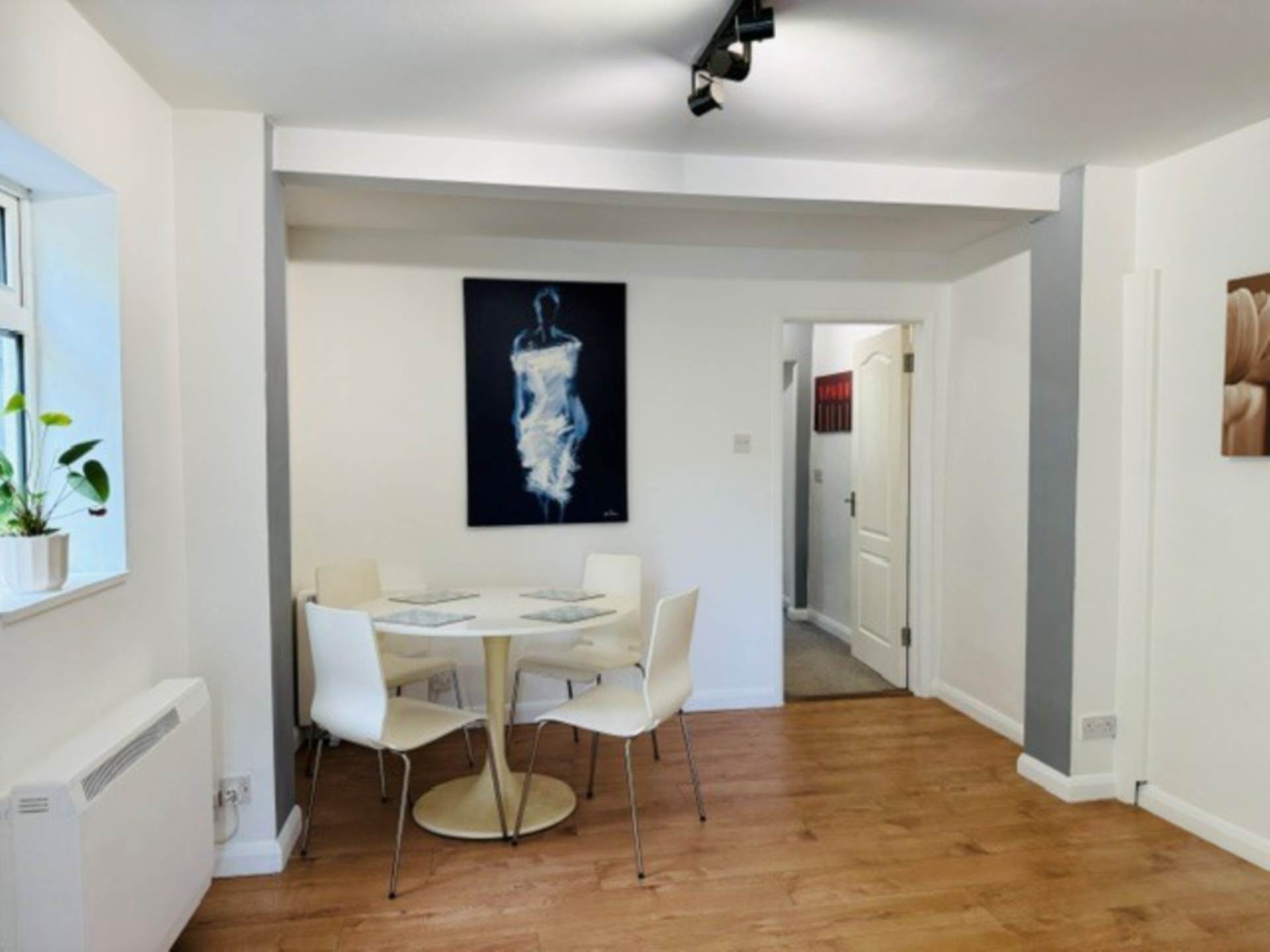 Flat Totteridge Road in High Wycombe