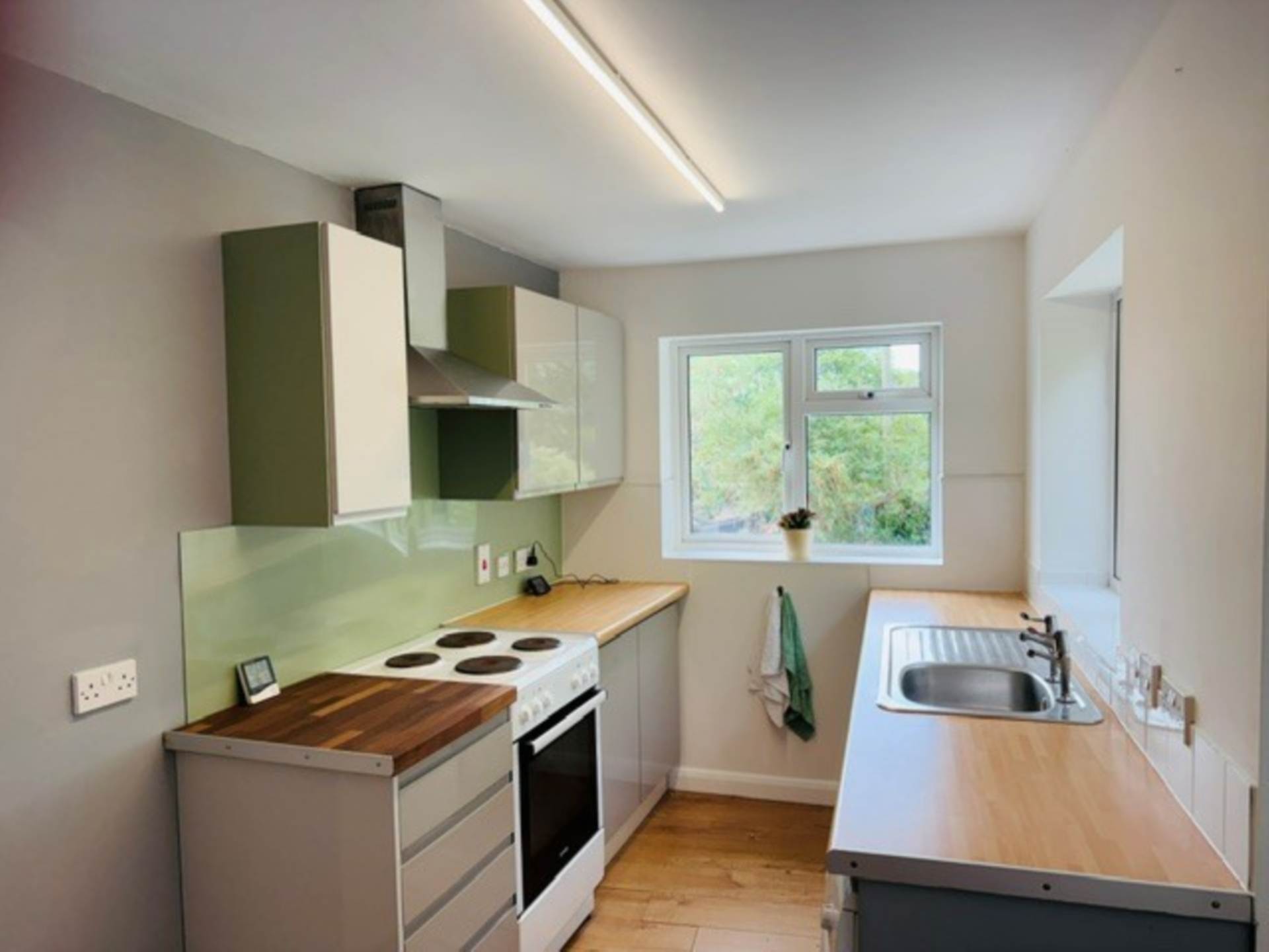 Flat Totteridge Road in High Wycombe
