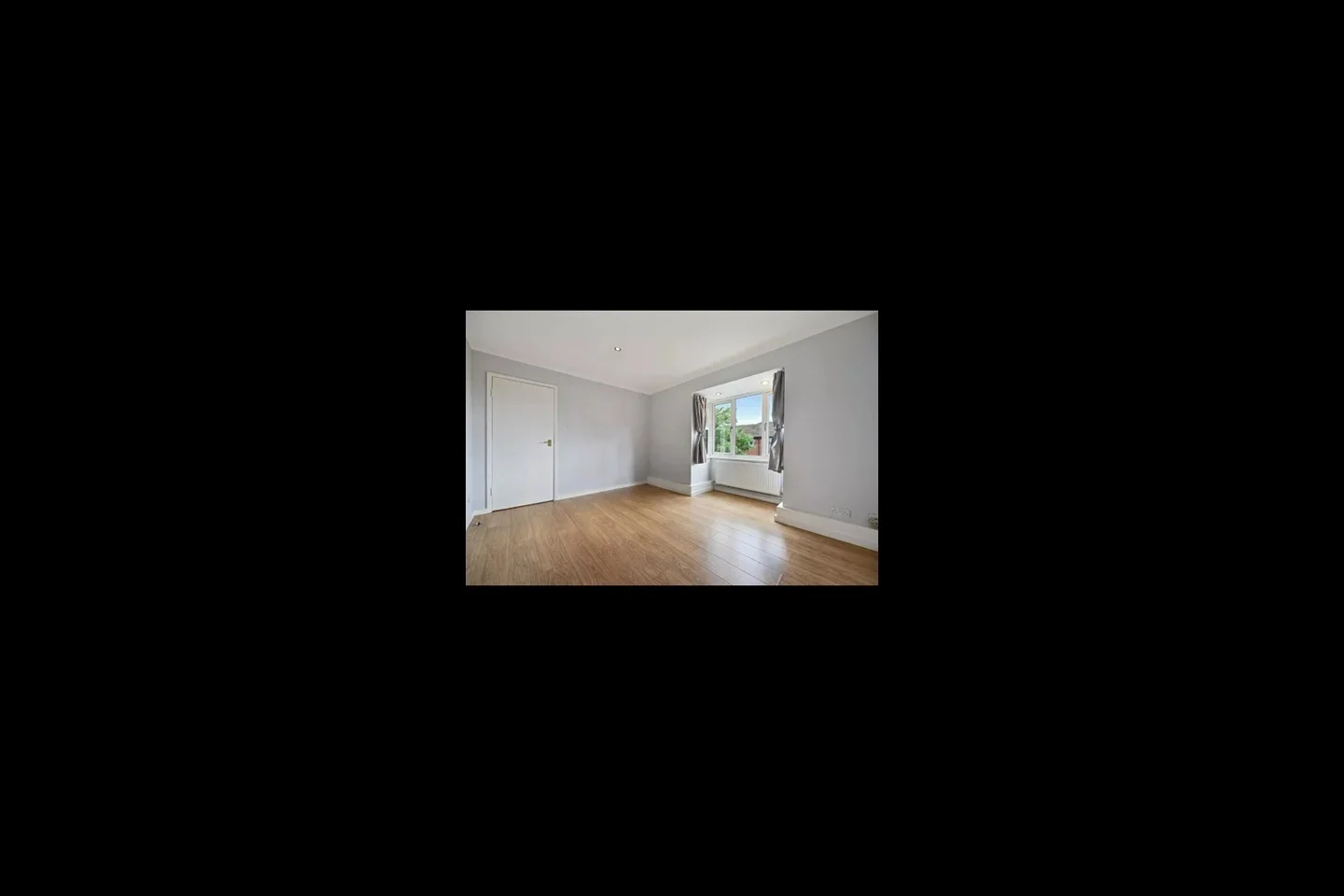 Flat Rotherhithe New Road in Greater London