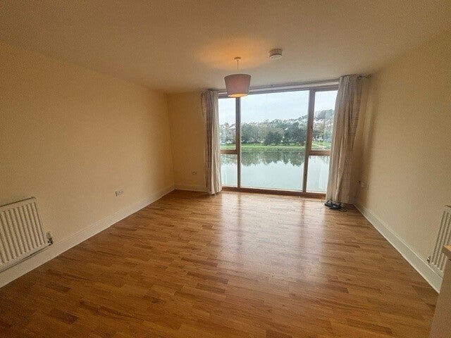 Flat Martingale Way in Bristol