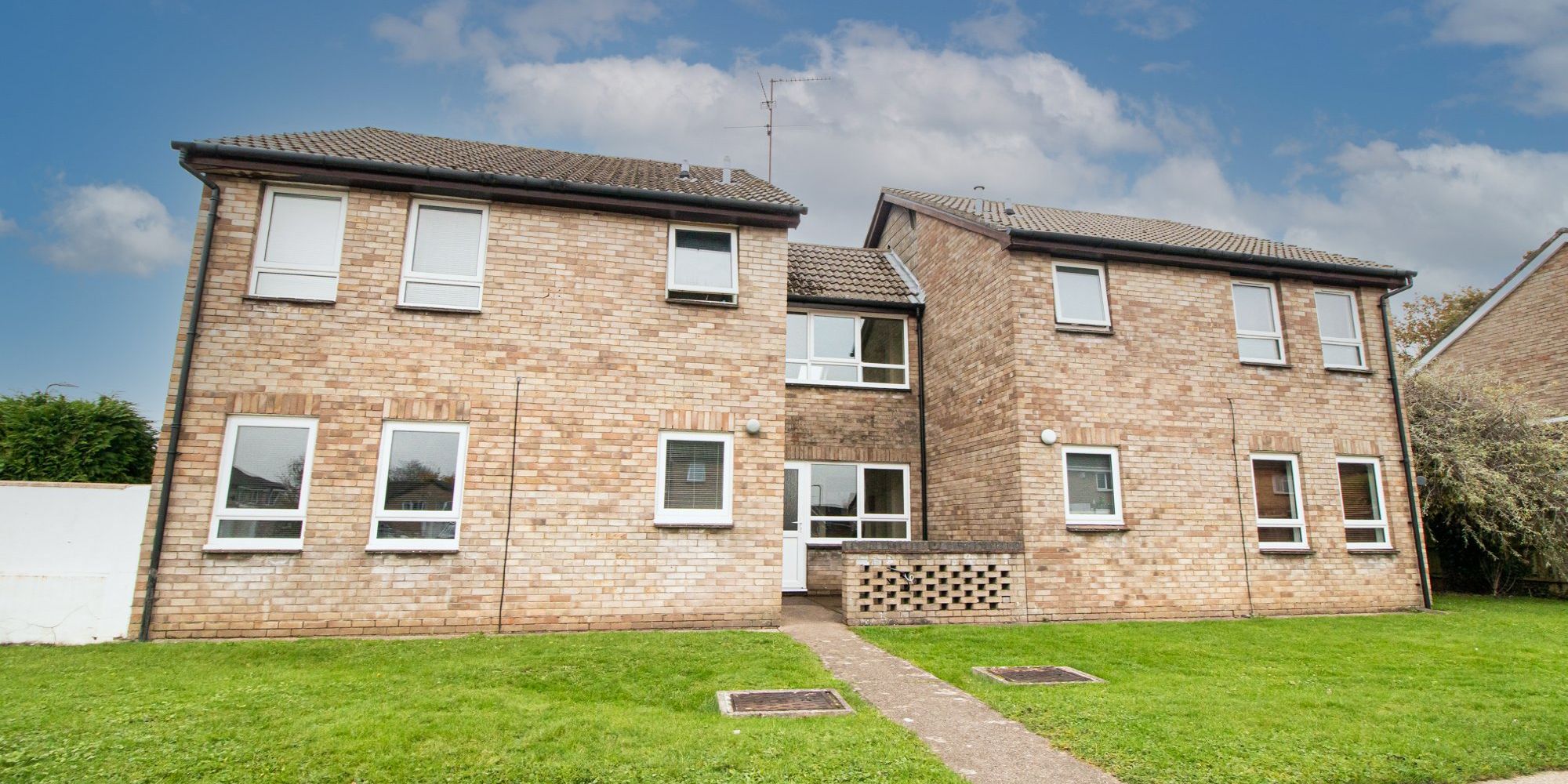 Flat Jasper Close in Cardiff