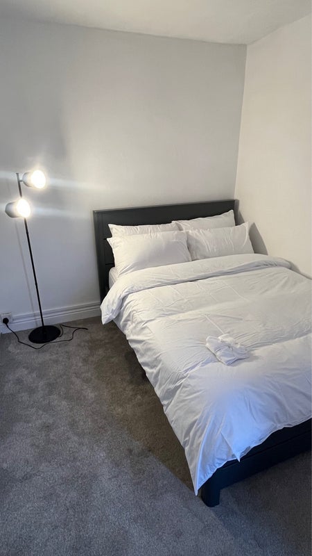 Room Thompson Road in Ipswich