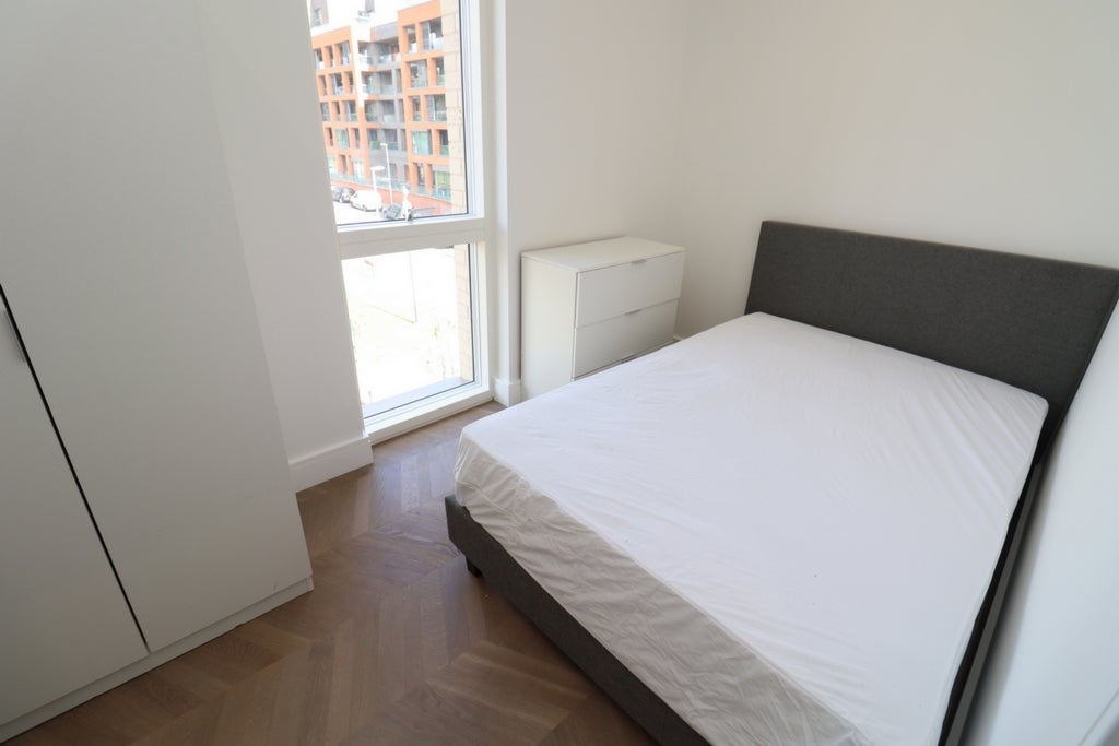 Room Globe Road in Greater London
