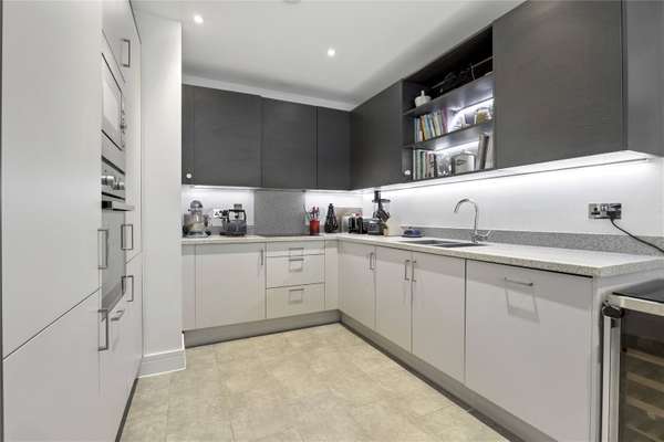House Consort Drive in Mole Valley