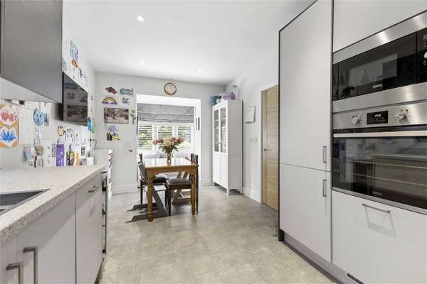 House Consort Drive in Mole Valley
