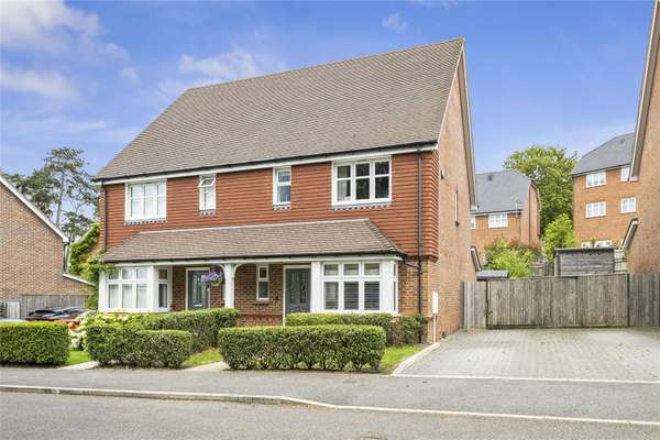 House Consort Drive in Mole Valley