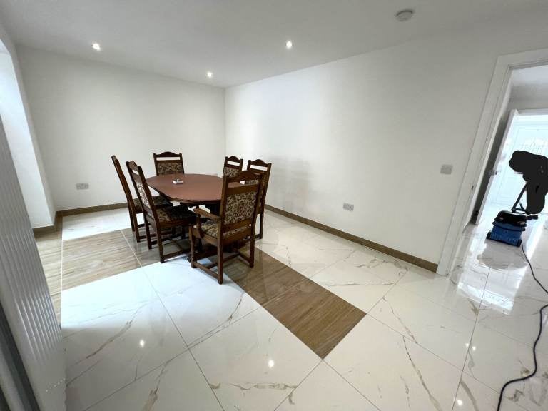 House Glengall Road in Greater London