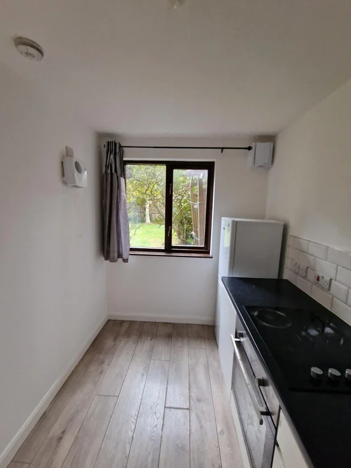 Flat Saint James Lane in Dartford