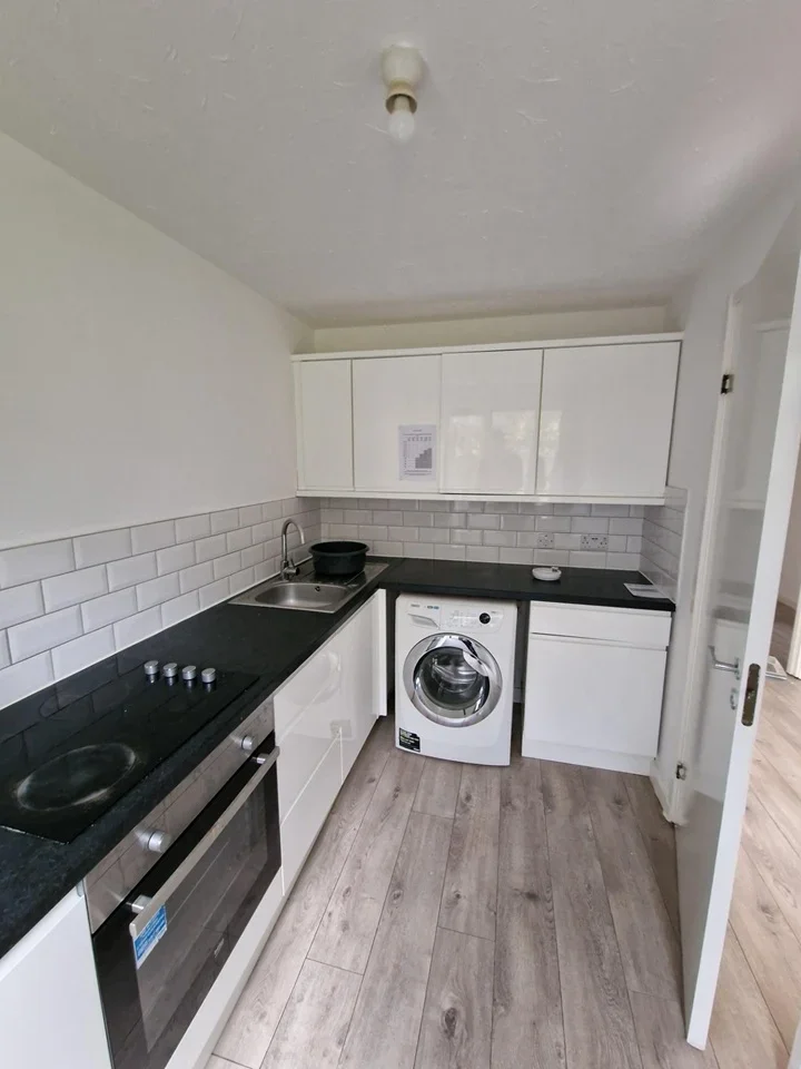 Flat Saint James Lane in Dartford