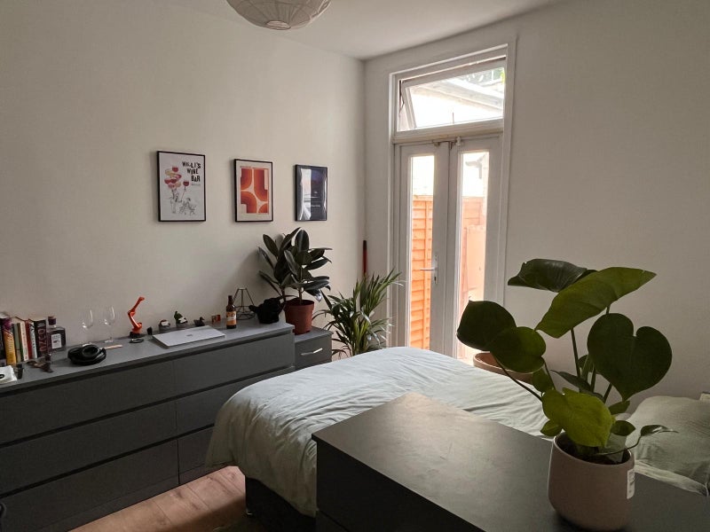 Room Glycena Road in Greater London