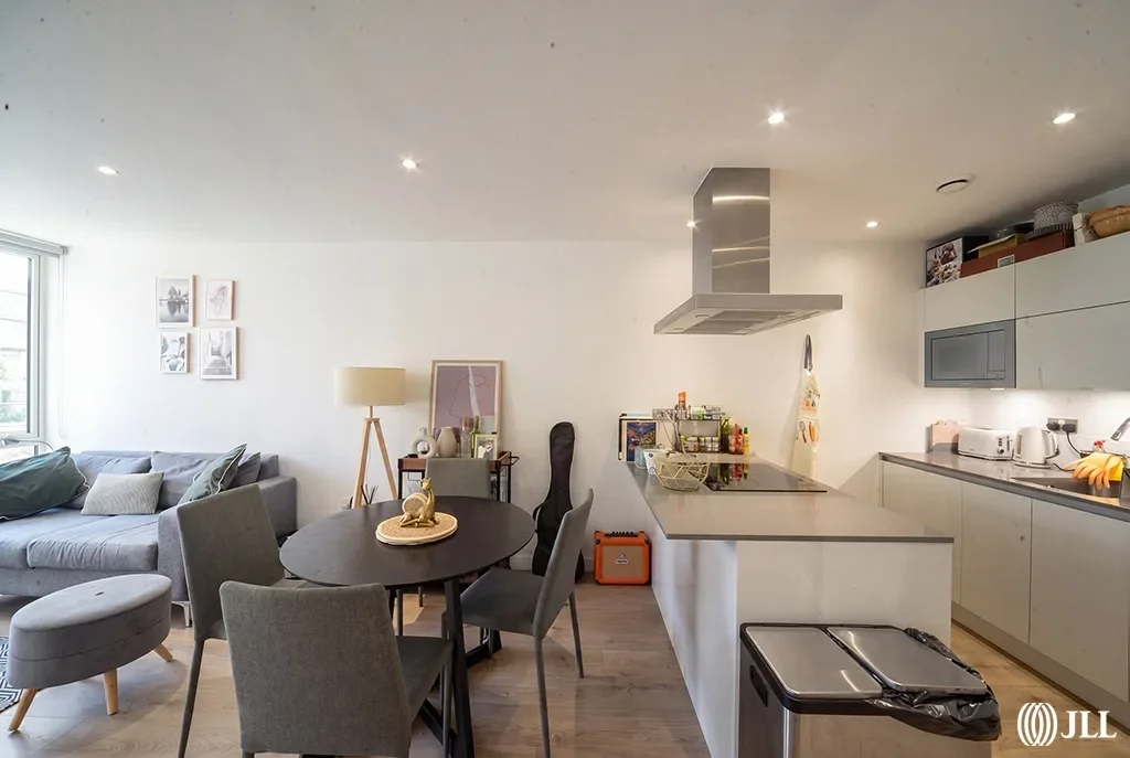 Flat Forrester Way in Greater London
