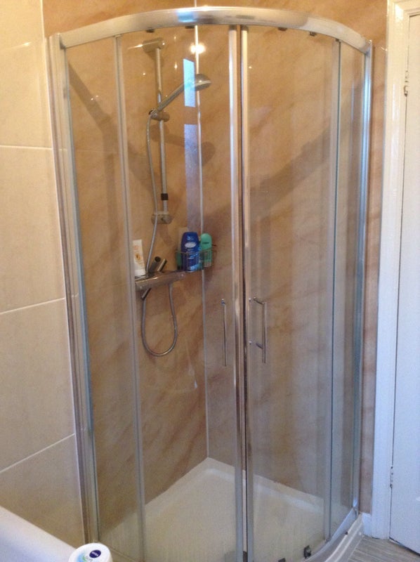 Room Ferndene Grove in Newcastle upon Tyne