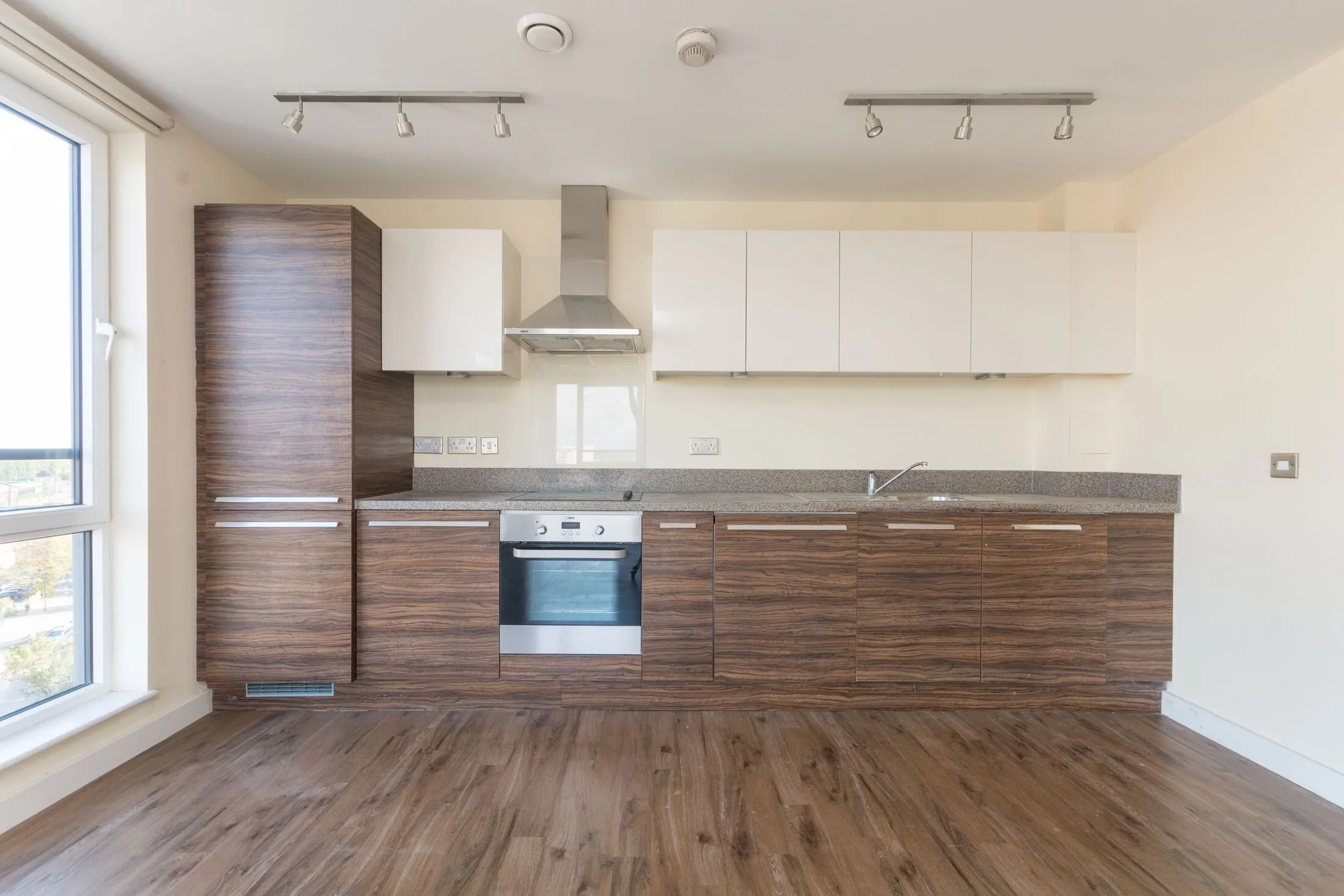 Flat Kingston Road in Greater London