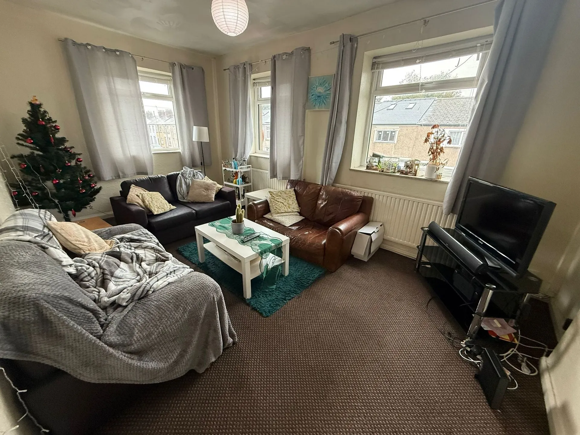 Flat Cathays Terrace in Cardiff